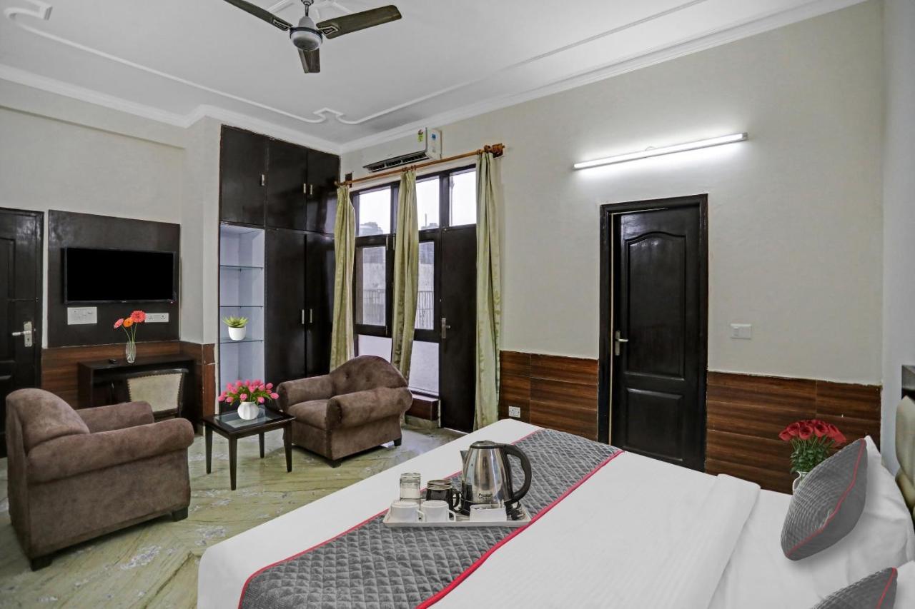 Townhouse The Premier View Near Iskcon Temple Noida酒店 外观 照片