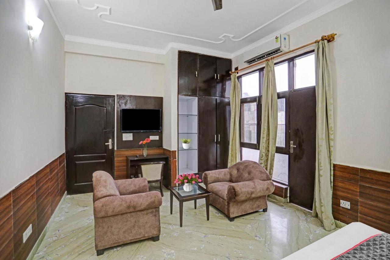 Townhouse The Premier View Near Iskcon Temple Noida酒店 外观 照片