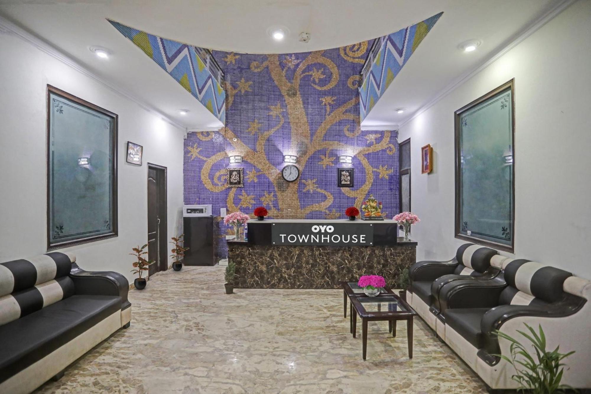 Townhouse The Premier View Near Iskcon Temple Noida酒店 外观 照片
